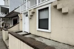 587 Peacock St, Pottsville, PA 17901 - Photo 2