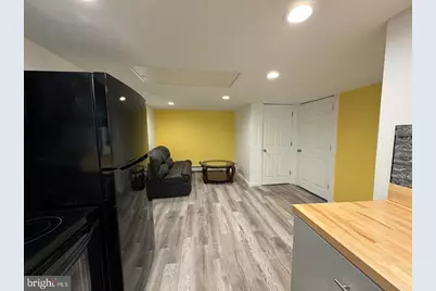 587 Peacock Street #LOWER FLOOR, Pottsville, PA 17901 - Photo 8