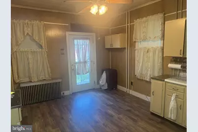 203 S Delaware Avenue, Minersville, PA 17954 - Photo 6