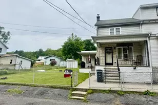 135 Lower St, Mahanoy City, PA 17948 - Photo 4