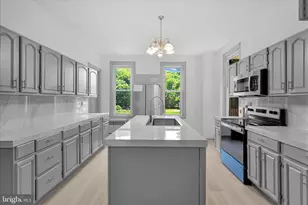 114 E Main St, Tremont, PA 17981 - Photo 12