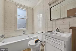 525 W Mahanoy St, Mahanoy City, PA 17948 - Photo 12