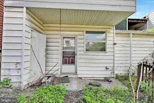 525 W Mahanoy St, Mahanoy City, PA 17948 - Photo 18