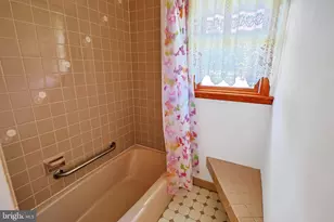 1004 Maple St, Pottsville, PA 17901 - Photo 24