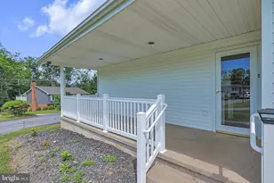 1004 Maple St, Pottsville, PA 17901 - Photo 6