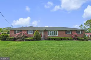 1004 Maple St, Pottsville, PA 17901 - Photo 1
