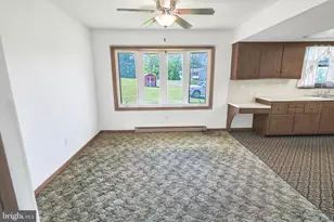 1004 Maple St, Pottsville, PA 17901 - Photo 16