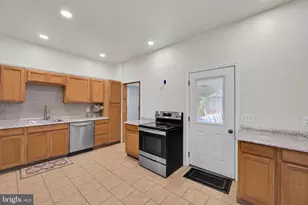 210 N Warren St, Orwigsburg, PA 17961 - Photo 12