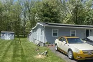 21 W Wyoming St, Tamaqua, PA 18252 - Photo 2