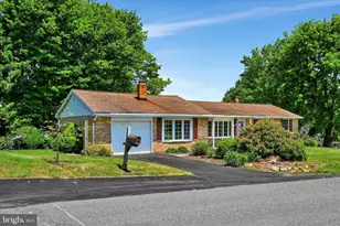 33 3rd Ave, Pottsville, PA 17901 - Photo 4