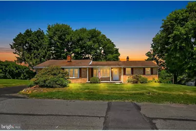 33 3rd Avenue, Pottsville, PA 17901 - Photo 2