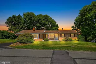33 3rd Ave, Pottsville, PA 17901 - Photo 2