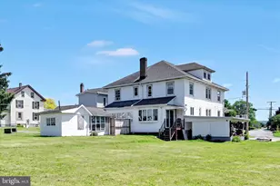305 Gap St, Valley View, PA 17983 - Photo 28