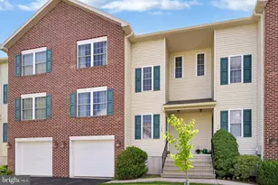 526 Lantern Grn Wy, Orwigsburg, PA 17961 - Photo 2