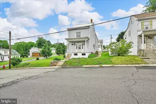 201 Beechwood Ave, Mar Lin, PA 17951 - Photo 2