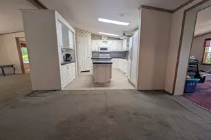 180 St Clair Ave, Pottsville, PA 17901 - Photo 14