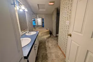 180 St Clair Ave, Pottsville, PA 17901 - Photo 40