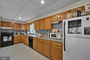 382 Ohio Ave, Shenandoah, PA 17976 - Photo 22