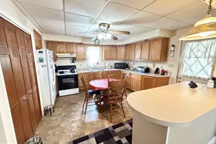 129 E Ridge St, Coaldale, PA 18218 - Photo 12