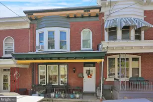 225 Fairview St, Pottsville, PA 17901 - Photo 2