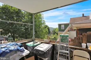 225 Fairview St, Pottsville, PA 17901 - Photo 36
