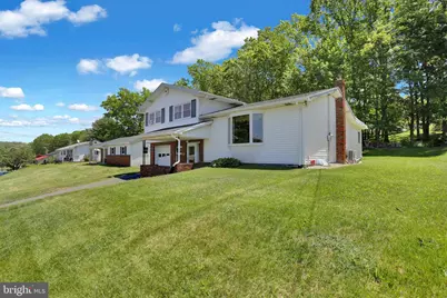 512 W Nicholas Street, Frackville, PA 17931 - Photo 4