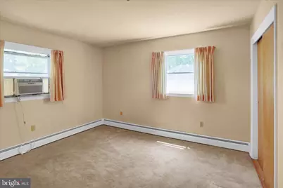 512 W Nicholas Street, Frackville, PA 17931 - Photo 18
