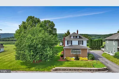 1056 E Main Street, Hegins, PA 17938 - Photo 2