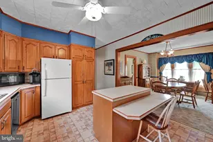 1056 E Main St, Hegins, PA 17938 - Photo 32