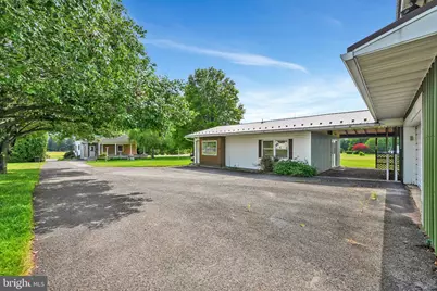 1056 E Main Street, Hegins, PA 17938 - Photo 8