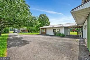 1056 E Main St, Hegins, PA 17938 - Photo 8