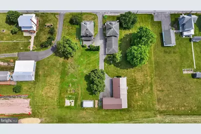 1056 E Main Street, Hegins, PA 17938 - Photo 6