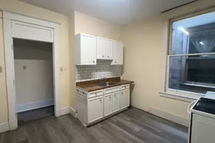 202 N Centre St, Pottsville, PA 17901 - Photo 2