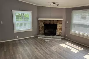 15 School St, Barnesville, PA 18214 - Photo 2