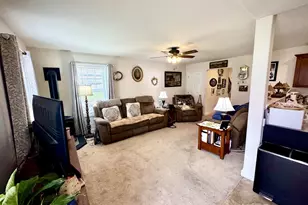 37 Marsha Dr, Cressona, PA 17929 - Photo 8