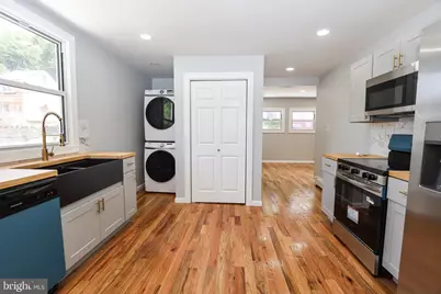 562 Peacock Street #FL 1, Pottsville, PA 17901 - Photo 16