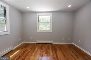 562 Peacock St, Pottsville, PA 17901 - Photo 12