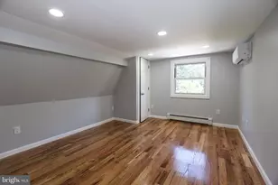 562 Peacock St, Pottsville, PA 17901 - Photo 14