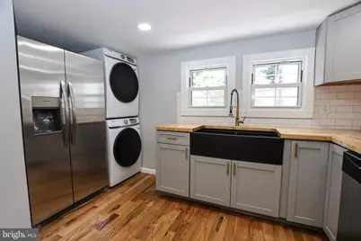 562 Peacock Street #FL 2, Pottsville, PA 17901 - Photo 10