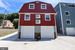 562 Peacock St, Pottsville, PA 17901 - Photo 20