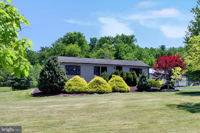 284 Blue Mountain Drive, New Ringgold, PA 17960 - Photo 2