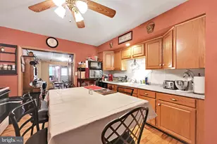 532 W Washington St, Shenandoah, PA 17976 - Photo 12