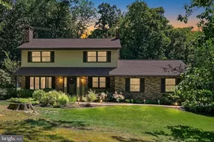 4 NE Shue String Ln, Schuylkill Haven, PA 17972 - Photo 2
