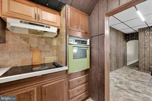 41 S Spencer St, Frackville, PA 17931 - Photo 16