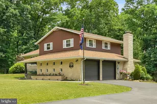 28 Pine Heights Dr, Pine Grove, PA 17963 - Photo 10