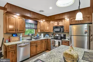 28 Pine Heights Dr, Pine Grove, PA 17963 - Photo 24