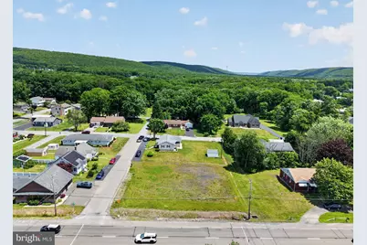 Lincoln, Tamaqua, PA 18252 - Photo 2