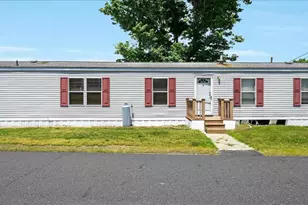11 Frieden Manor, Schuylkill Haven, PA 17972 - Photo 2