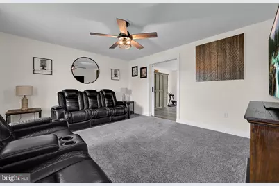 803 Pinewood Drive, Pottsville, PA 17901 - Photo 6
