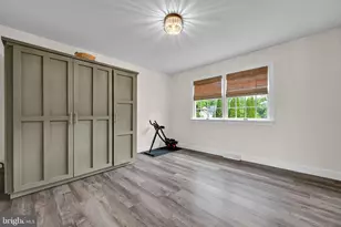 803 Pinewood Dr, Pottsville, PA 17901 - Photo 8